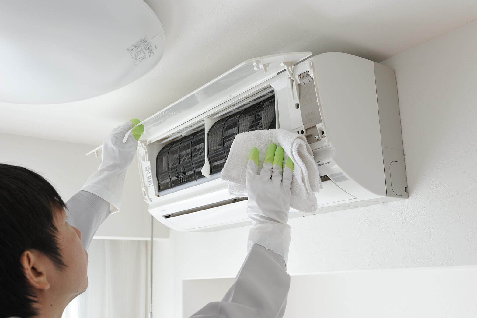 cleaning air conditioning system